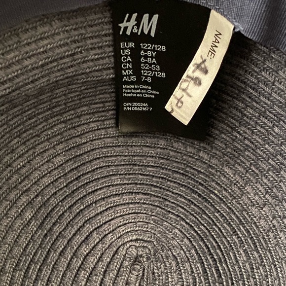 Hat - Picture 3 of 3